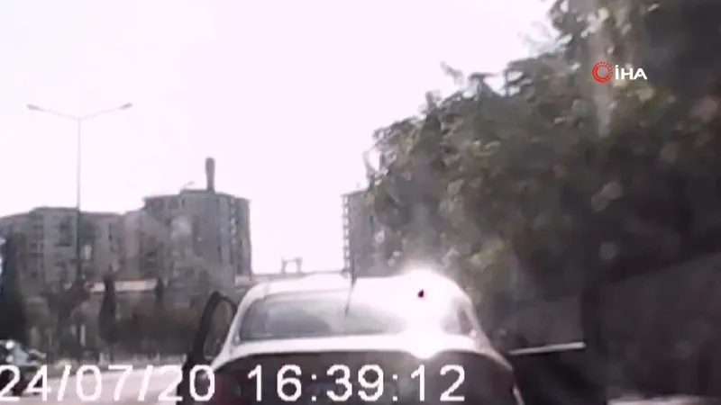 1721668235456.jpeg Lazer silahlarına karşı hava araçlarını koruyacak kompozit madde geliştiren bilim insanlarına saldırı girişimini polis engelledi-7