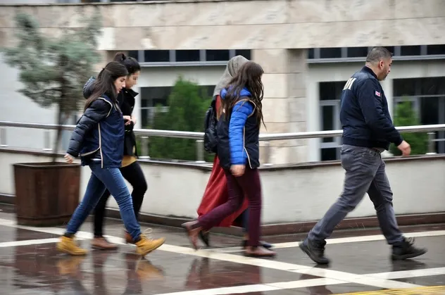 Sağlık çalışanlarına FETÖ operasyonu