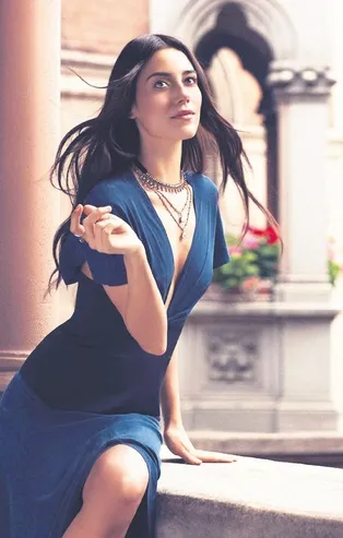 Miami tatilinde sanat galerisi davetine katılan Cansu Dere, yaklaşık 1 milyon TL harcadı