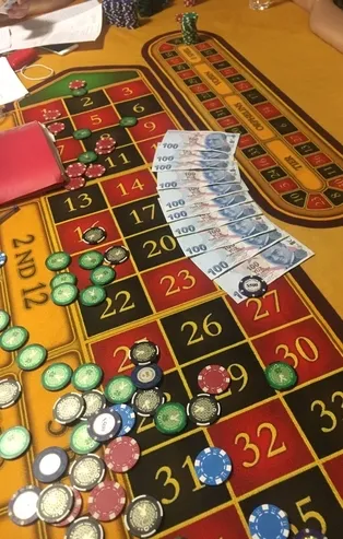 Las Vegas değil Beyoğlu! Polis bile şok oldu! Ruletler, BlackJack'ler, poker masaları, kumar pulu...
