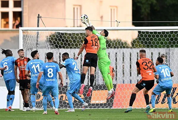 Trabzonspor Ruzomberok'u 2-0 ile devirdi! Maçtan kareler... - 3