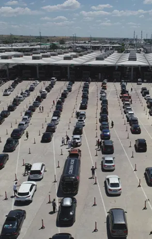 Kapıkule'de yoğunluk başladı! Kuyruk oldular