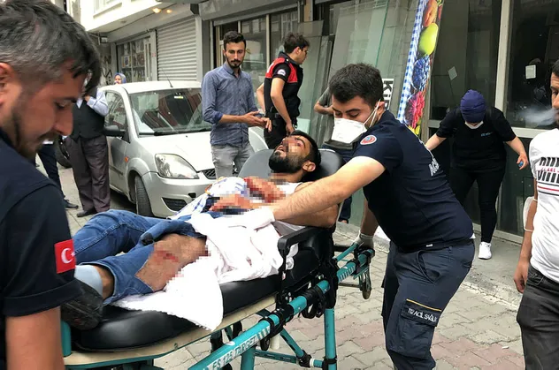 İstanbul'da bir araba dolusu dayak sözü gerçek oldu! Kamyonla geldiler, dövüp gittiler