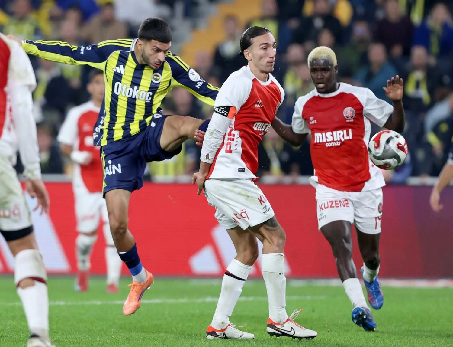 Tedesco'dan mecburi rotasyon! İşte muhtemel 11 - 5