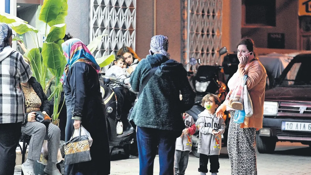 Balıkesir Sındırgı'da 6.1 büyüklüğünde deprem