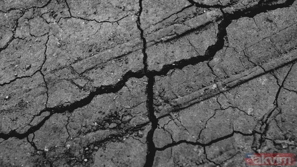 2025 Teki Deprem Araştırmanın Odak Noktası Oldu Çalışmada Özellikle 23 Nisan 2025'Te Marmara Denizi'nin Altında Meydana Gelen Güçlü Deprem Ayrıntılı Biçimde...