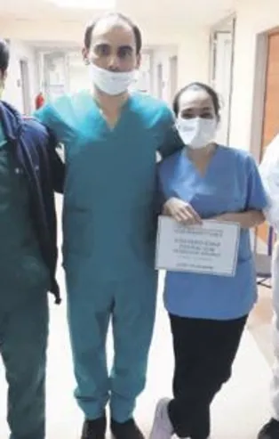 İzzet Yıldızhan'dan sağlık çalışanlarına jest