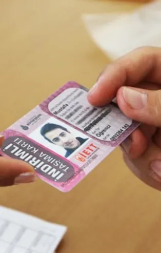 İstanbul'da öğrencilere akbil indirimi başladı