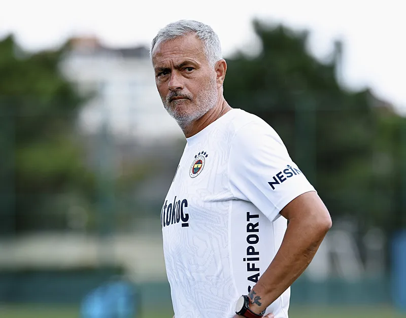 Fenerbahçe'den 4-4'lük transfer operasyonu! Galatasaray'ın ilgilendiği isimler listede - 4