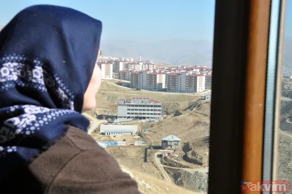 Evleri Yıkılan Vatandaşlar İçin Çevre Ve Şehircilik Bakanlığınca Toki Tarafından Yapılan Konutlar Tamamlandı. Esenyurt Mahallesi'nde Evleri Yıkılan Vatandaşlara...