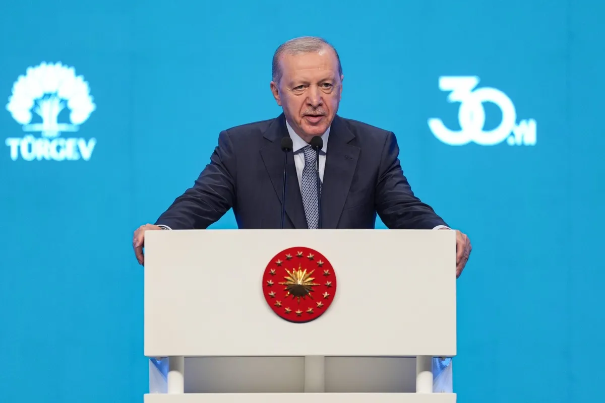 baskan-erdogandan-aile-ve-genclik-uyarisi-lgbt-genc-zihinlere-enjekte-edilmeye-calisiliyor-1781968357116.jpeg Başkan Erdoğan’dan aile ve gençlik uyarısı: LGBT genç zihinlere enjekte edilmeye çalışılıyor-2