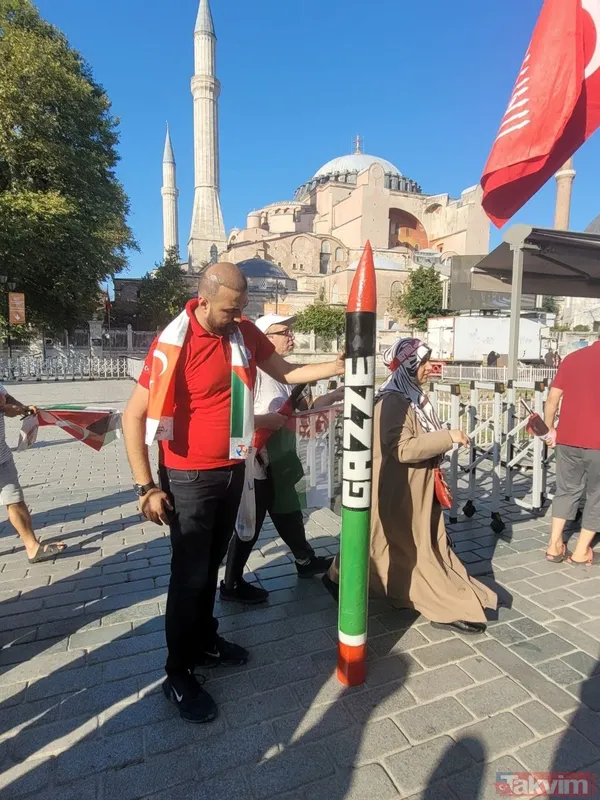 Takvim.com.tr, Ayasofya'da! Binlerce kişi Filistin için meydanlara akın etti | İşte o anlar... - 2