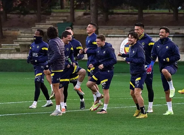 ‘Yerli’ El Clasico: Fenerbahçe ile Galatasaray Kadıköy'de karşılaşıyor! Okan Buruk ve Jorge Jesus'un derbi planları belli oldu-9