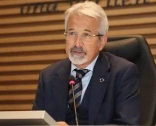 CHP’li başkan Turgay Erdem imarsız alana villa yaptı, onlarca ağacı katletti