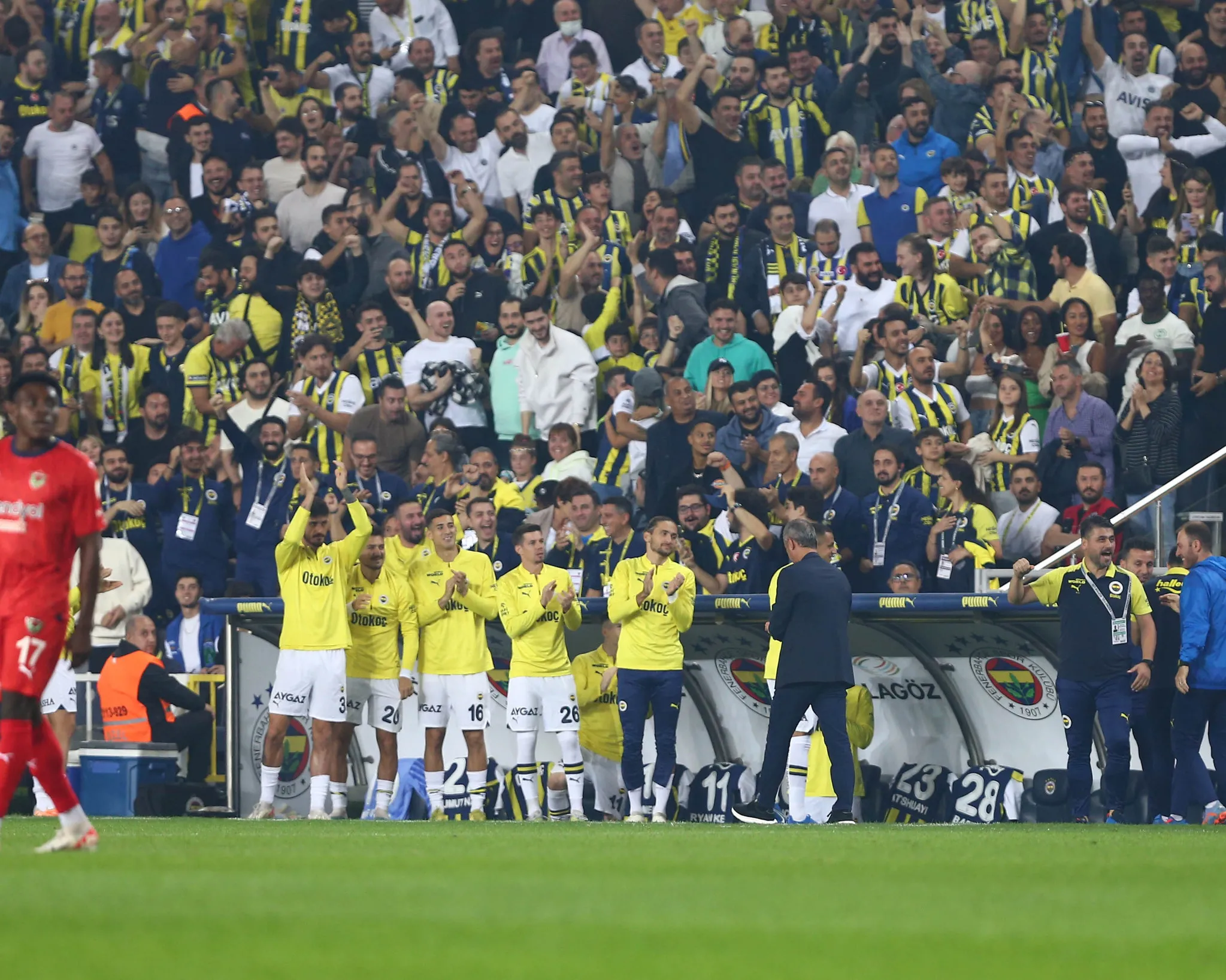 FENERBAHÇE TRANSFER HABERLERİ | Batshuayi gözden çıkarıldı! İşte yerine gelecek 2 aday - 3
