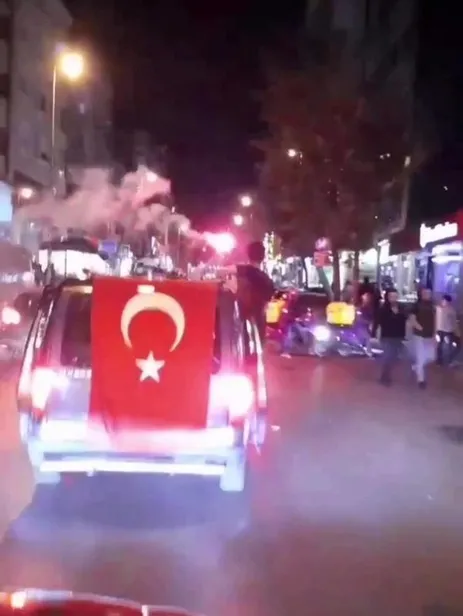 Trafik magandaları yine yollarda! Sözde asker uğurlaması yaptılar!-2
