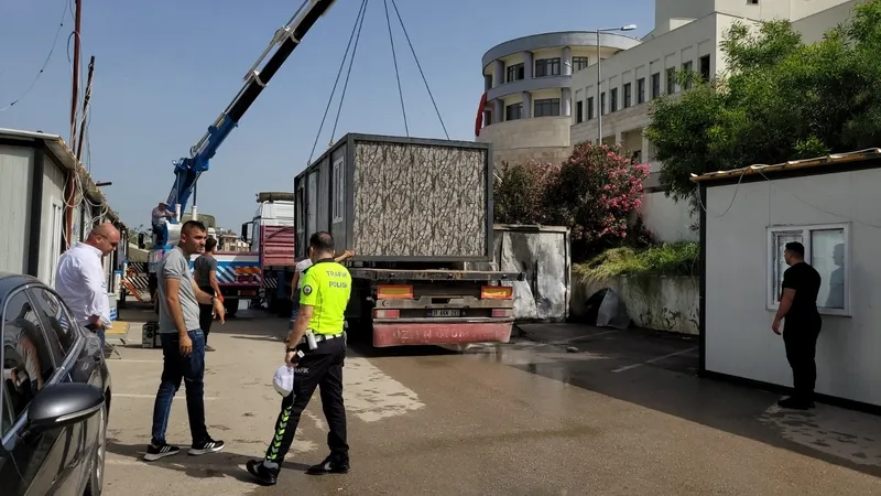 İskenderun Devlet Hastanesi'nde yangın çıktı! 3 konteyner kül oldu! Facia gibi yangının nedeni...-6