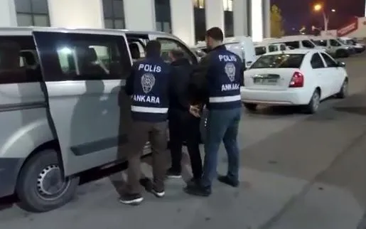 fetonun-askeri-yapilanmasina-operasyon-4-ilde-harekete-gecildi-1668493675695.jpg FETÖ'nün askeri yapılanmasına operasyon! 4 ilde harekete geçildi-1