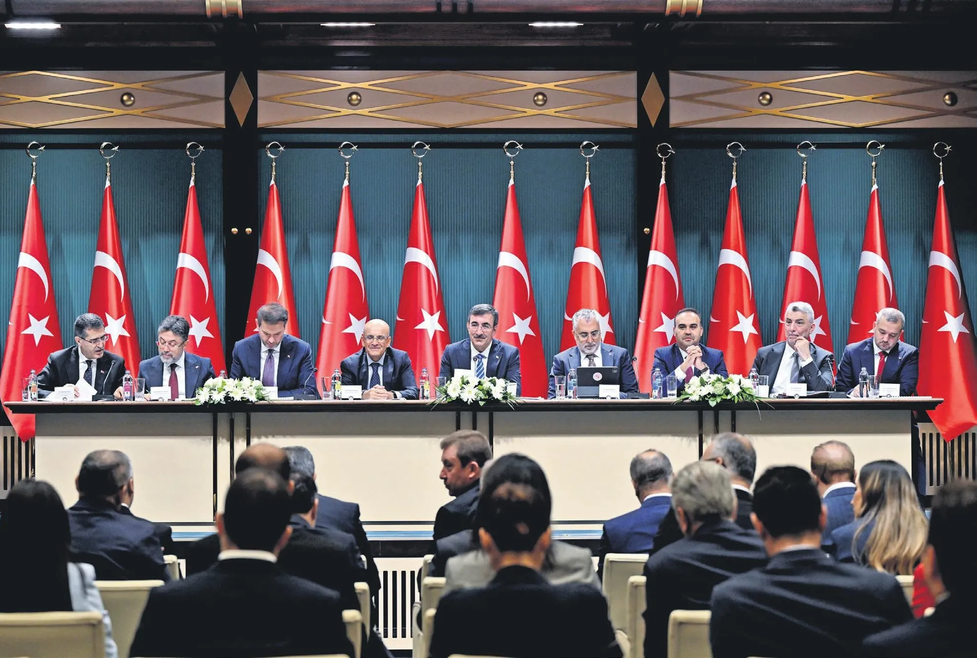 2.3 milyona iş, kişi başı 20 bin dolar gelir