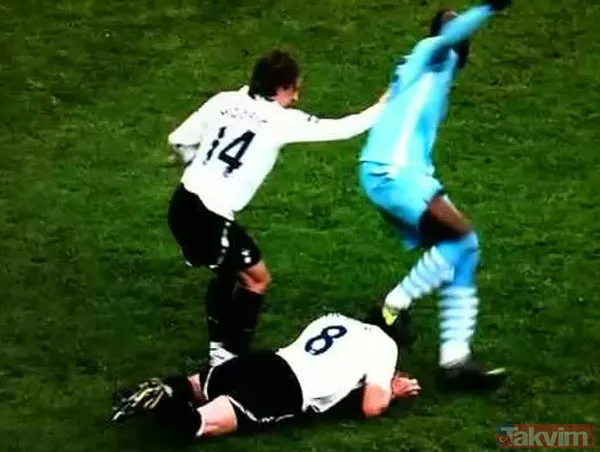 Mario Balotelli'nin Sergen Yalçın'a hareketi ilk değil! Rakibinin kafasını ezmiş şimdilerde Adana Demirspor forması giyen Balotelli... - 11