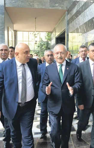 Fox TV'den Halk TV'ye geçen İsmail Küçükkaya'nın 3 milyon dolarlık transfer ücreti Ekrem İmamoğlu'ndan