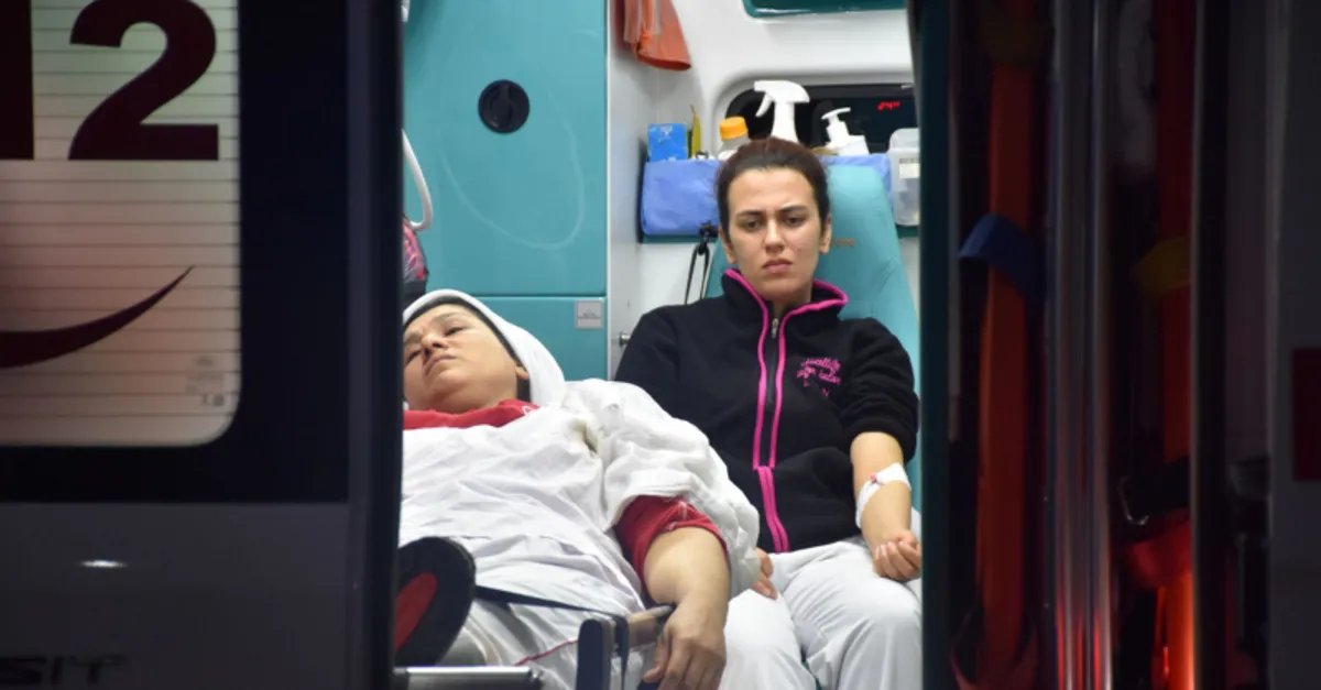 İzmir’de amonyak gazından zehirlenen 25 işçi hastaneye kaldırıldı