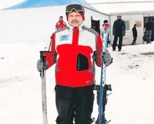 Kahraman kayakçı