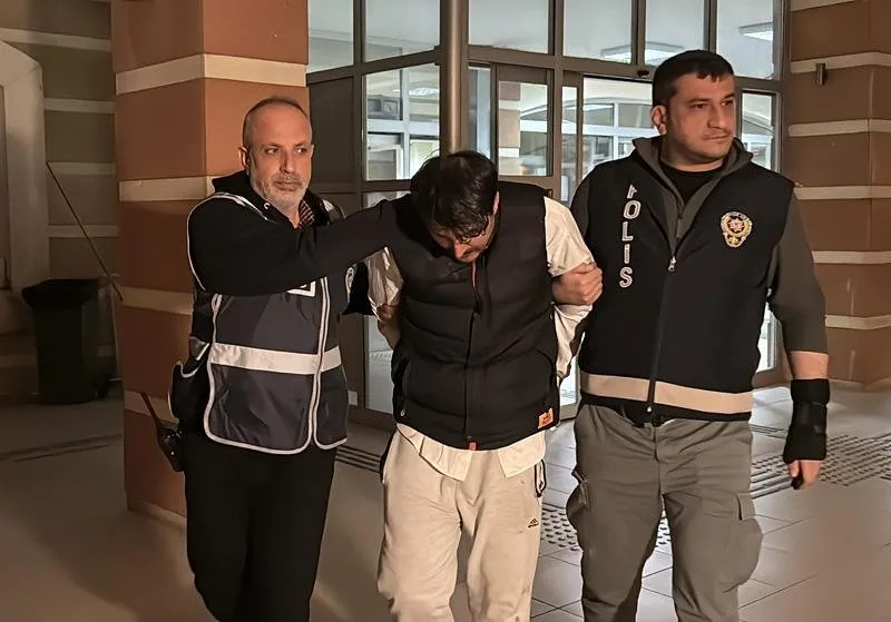 Evde cesedi bulunan kadının kocası tutuklandı. (AA)