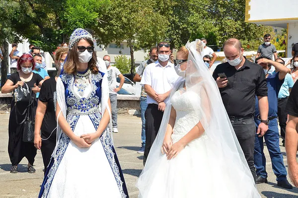 istanbul-dugunler-yasak-mi-dugunler-yasaklandi-mi-istanbul-dugunler-nasil-olacak-1598951436996.jpg İstanbul düğünler yasak mı? Düğünler yasaklandı mı? İstanbul düğünler nasıl olacak?-2