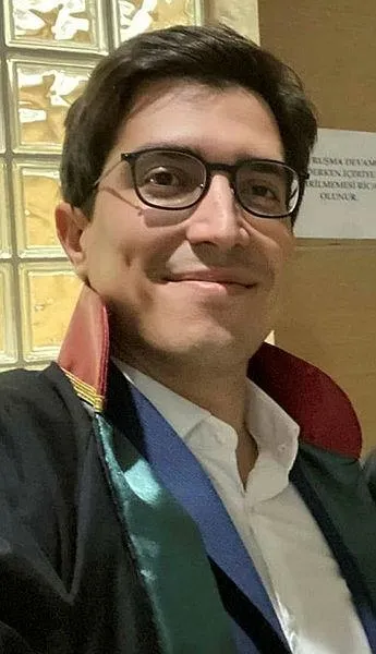 gaziantepte-feci-olay-kaza-yapan-otomobile-arkadan-gelen-otomobil-carpti-2si-avukat-5-olu-1680950759388.jpeg Gaziantep'te feci olay! Kaza yapan otomobile arkadan gelen otomobil çarptı: 2'si avukat 5 ölü-3