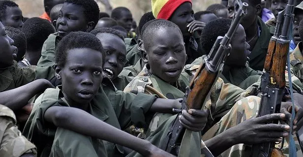 Dünyada en fazla çocuk asker Batı ve Orta Afrika ülkelerinde bulunuyor