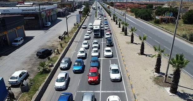 CANLI YOL DURUMU | Kurban Bayramı'nda tatilciler yollara döküldü trafik yoğunluğu başladı! Megakent boşaldı