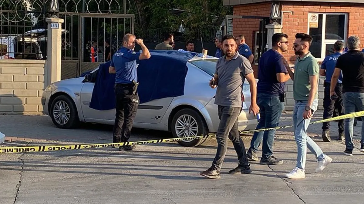 Konya'da kan donduran cinayet! Otomobilde bıçaklayarak öldürdüğü eşiyle birlikte polis merkezine gidip teslim oldu