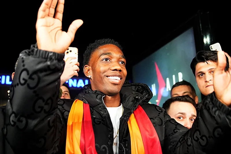 Galatasaray'da transferi Okan Buruk istedi Victor Osimhen bitiriyor! - 9