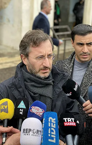 Fahrettin Altun'dan Karabağ'daki yıkımı görmezden gelen uluslararası topluma tepki: Dünya üç maymunu oynuyor