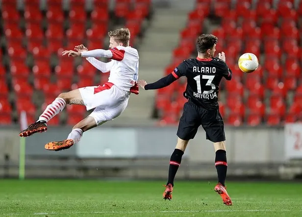 aslanin-yeni-avi-david-zima-luyindamanin-yerine-gelecek-1627323772420.jpeg Aslan'ın yeni avı David Zima! Luyindama'nın yerine gelecek-4