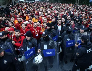Galatasaray taraftarları Vodafone Park'a geldi