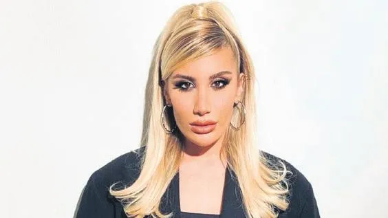 Ünlü oyuncular ve şarkıcılar deprem felaketi sonrası kolları sıvadı