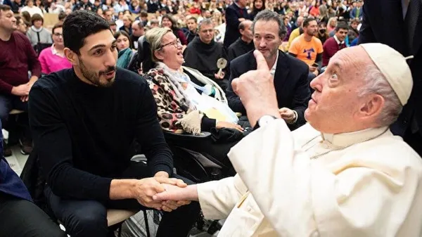 fetonun-manevi-iti-enes-kanterden-rezil-yazi-turkiyeye-mudahale-cagrisi-1672902338208.jpg FETÖ'nün manevi iti Enes Kanter'den rezil yazı: Türkiye'ye müdahale çağrısı-5