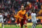 Sofiane Feghouli'den sürpriz imza!