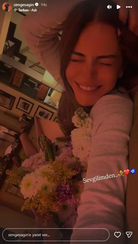 simge-sagin-yeni-aska-yelken-acti-1774005708122.jpg 4 yıllık yalnızlığı sona erdi! Simge’den sürpriz aşk paylaşımı: “Sevgilimden...”-3