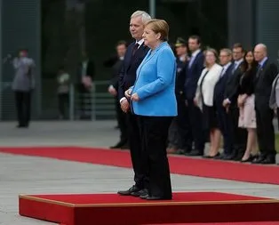 Merkel’in titreme sebebi hipoglisemi atağı mı?