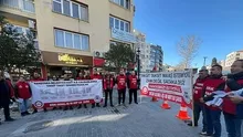 CHPli Karşıyaka Belediyesinde hakkını arayan işçilerden eylem: Taksit taksit maaş istemiyoruz