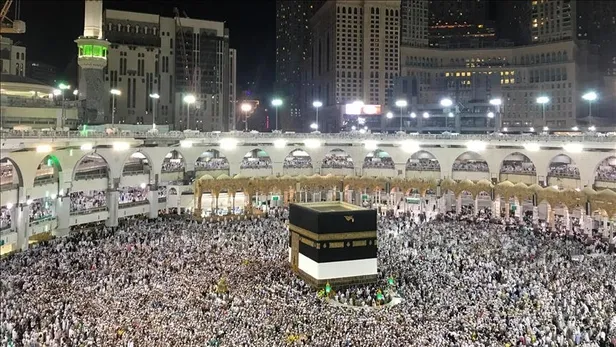 Son dakika: Suudi Arabistan açıkladı: Umre ve Mescid-i Haram için ziyaret yasağı kaldırılacak mı?-1