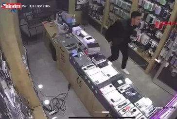 Bursa'da deprem! Panik anı kamerada!