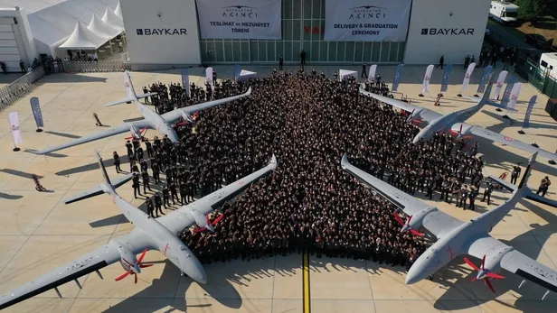 Selçuk Bayraktar’dan gururlandıran Ramazan Bayramı mesajı: Mini İHA’dan, Bayraktar Kızılelma’ya toplandık