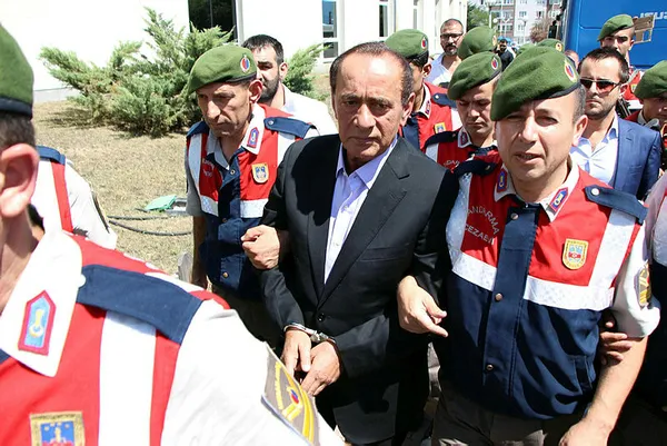 alaattin-cakici-son-dakika-hapse-mi-girecek-alaattin-cakici-kimdir-kac-yasinda-nereli-1602335567915.jpg Alaattin Çakıcı son dakika hapse mi girecek? Alaattin Çakıcı kimdir, kaç yaşında, nereli?-6
