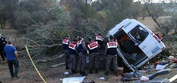 Katliam gibi kaza: 9 ölü