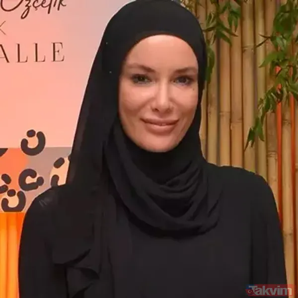 Türkstar, Buzda Dans, Ben Buradan Atlarım gibi yarışma programlarının ve birçok özel gecenin sunuculuğunu üstlenen Özçelik, Arka Sokaklar dizisindeki rol...