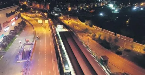Marmaray’da bir ilk! İlk yurt içi yük treni geçti...